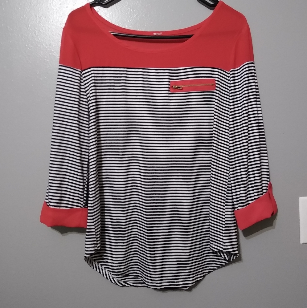 5/$10🔥Woman's striped shirt